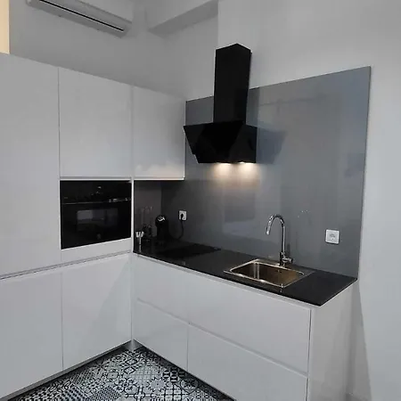 Apartman A H Monet Estudio