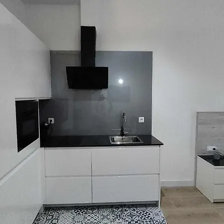 Apartman A H Monet Estudio